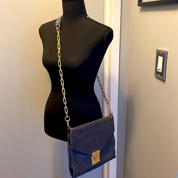 Tory Burch Navy Blue Crossbody Bag with Gold Chain - Picture 1 of 8